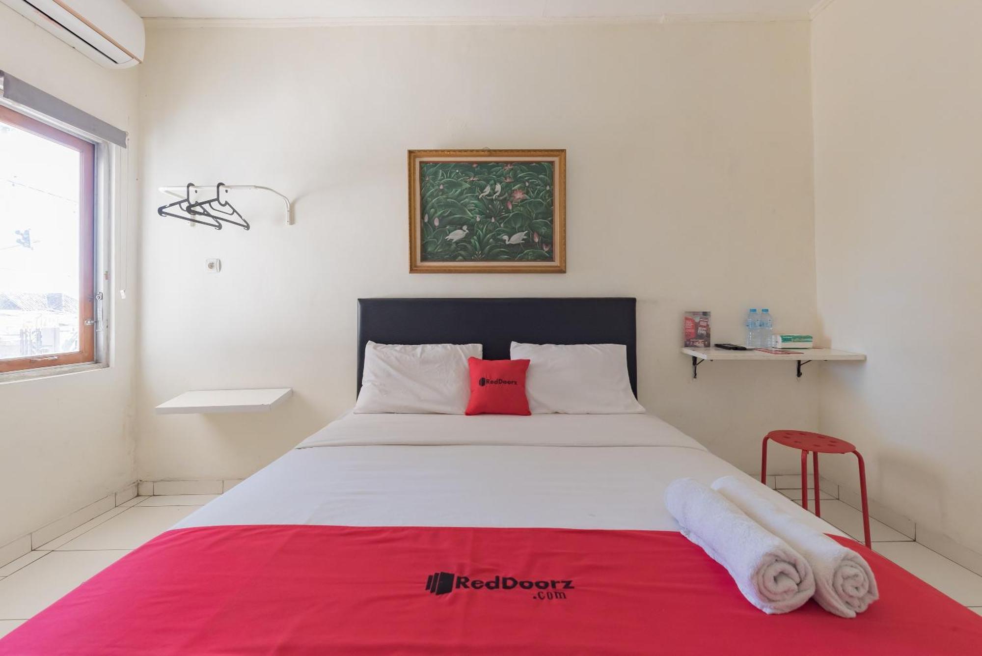 Hotel RedDoorz Syariah @ Jl Raya Sukabumi Sukaraja  Zewnętrze zdjęcie