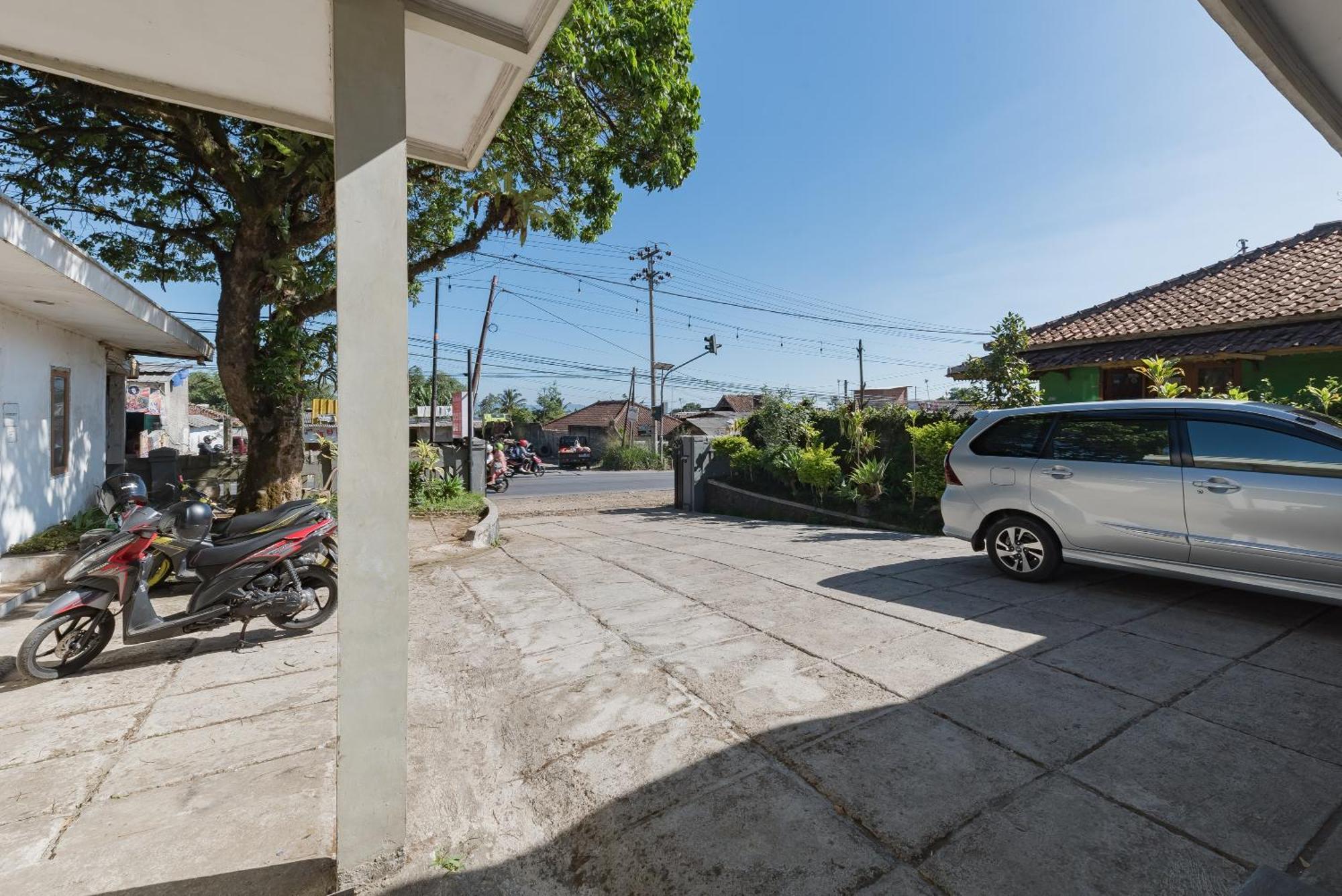 Hotel RedDoorz Syariah @ Jl Raya Sukabumi Sukaraja  Zewnętrze zdjęcie